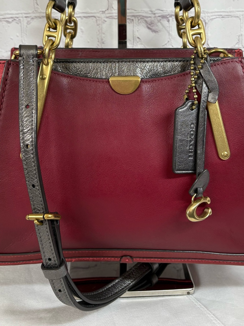 LOWST Coach Dreamer 27 “Endless Possibilities of NYC” Leather Crossbody Handbag - Picture 2 of 16